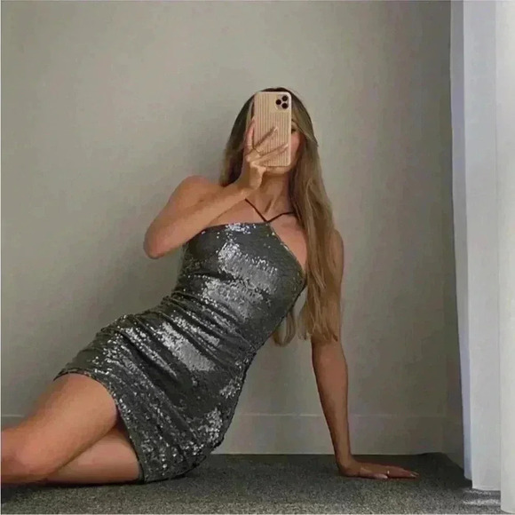 New with tags zara grey sequins mini bodycon dress in size medium - Picture 1 of 11